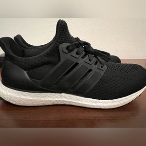 Adidas men’s ultra boost (BLK/White/Used) NO box, size 10 up for grabs!